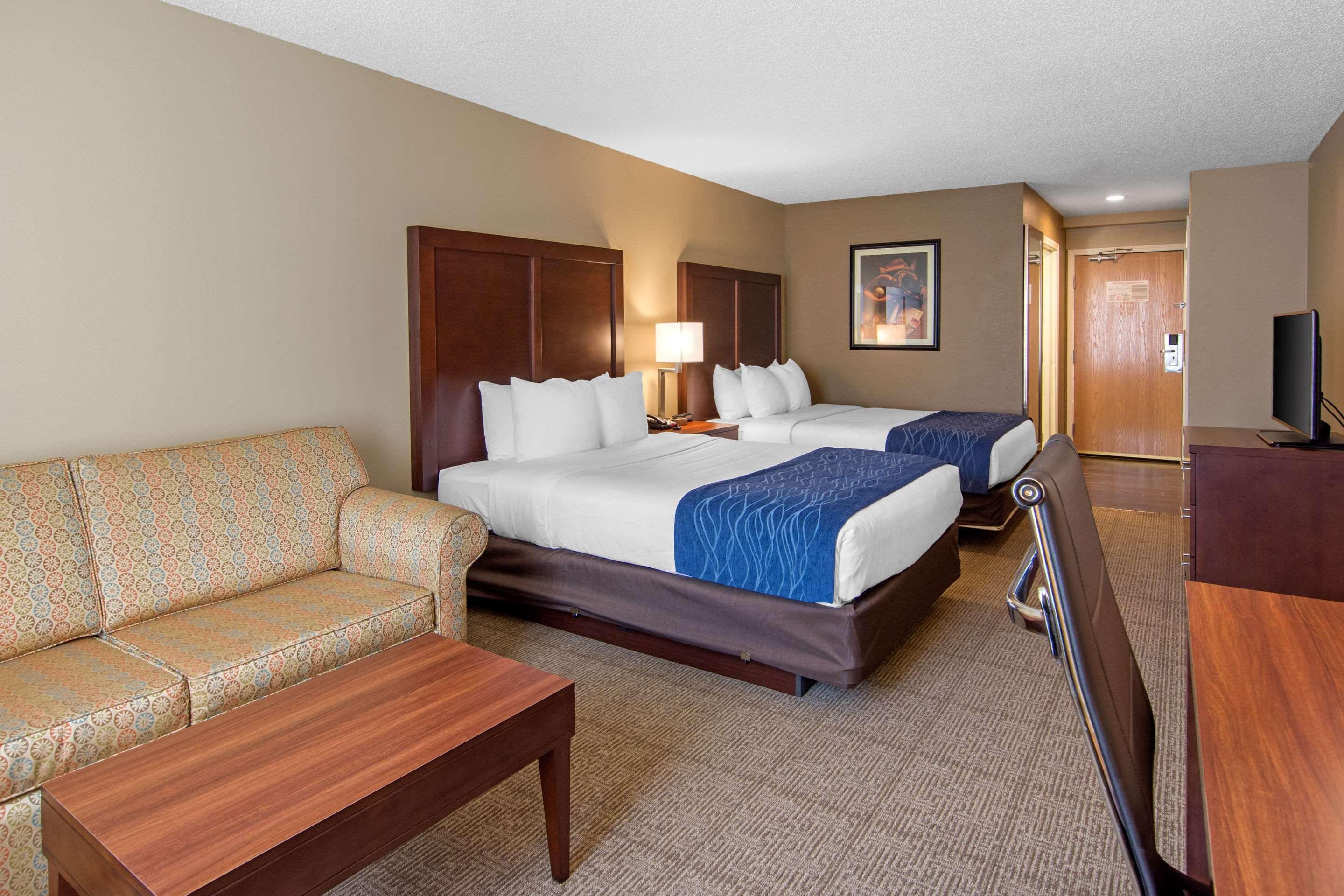 Comfort Inn & Suites Cooperstown - Milford Екстер'єр фото