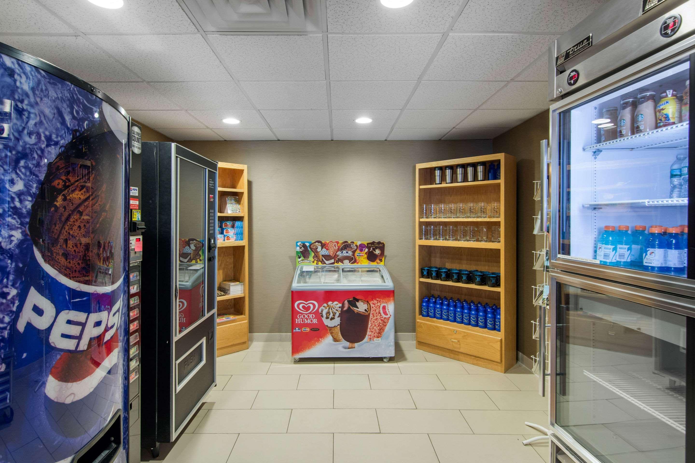 Comfort Inn & Suites Cooperstown - Milford Екстер'єр фото