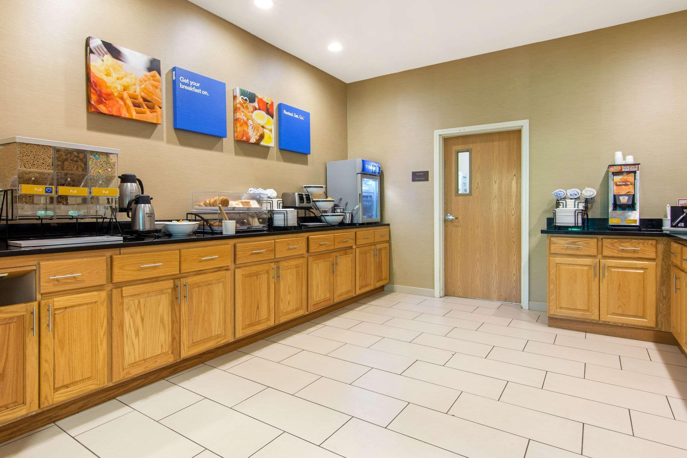 Comfort Inn & Suites Cooperstown - Milford Екстер'єр фото