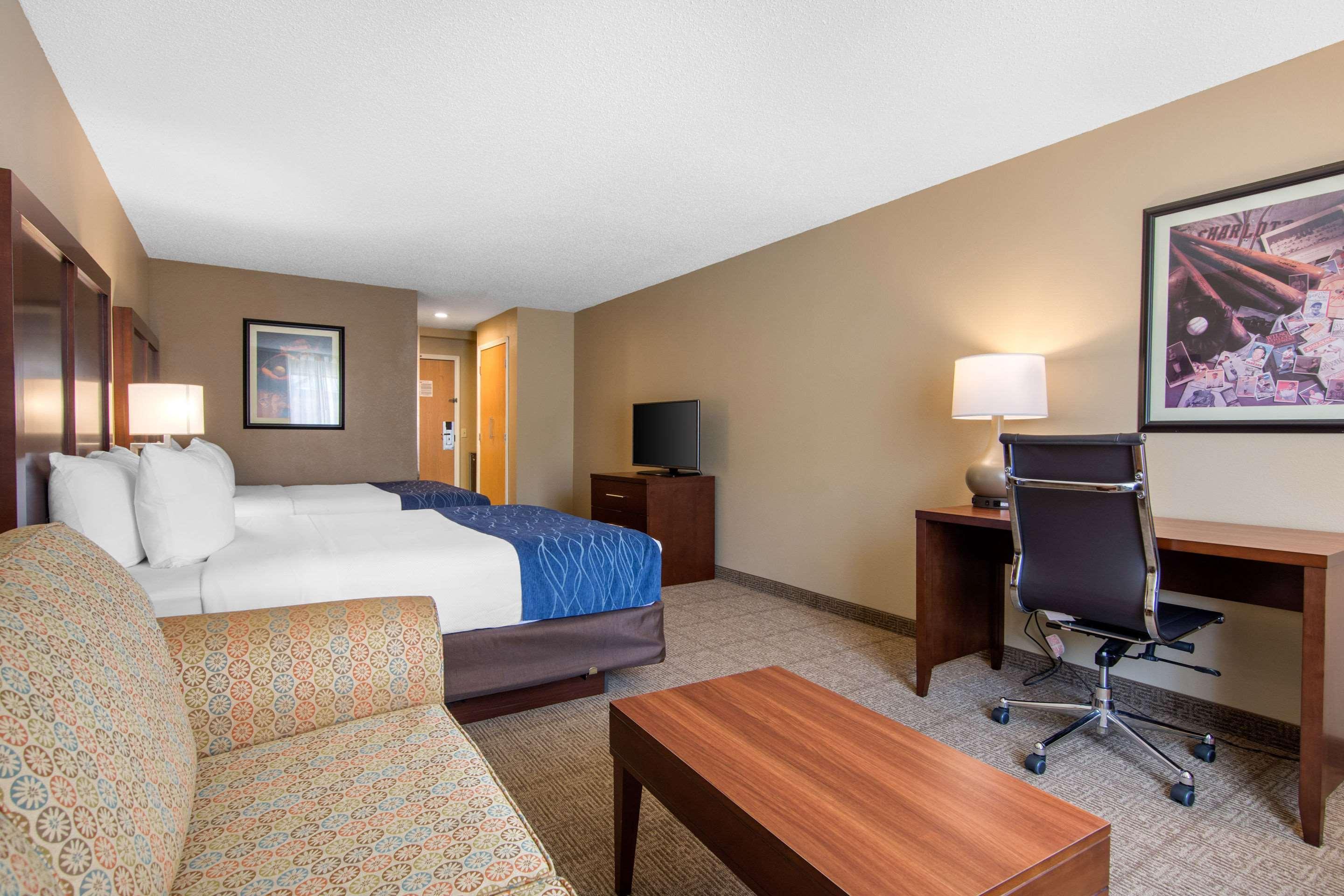 Comfort Inn & Suites Cooperstown - Milford Екстер'єр фото