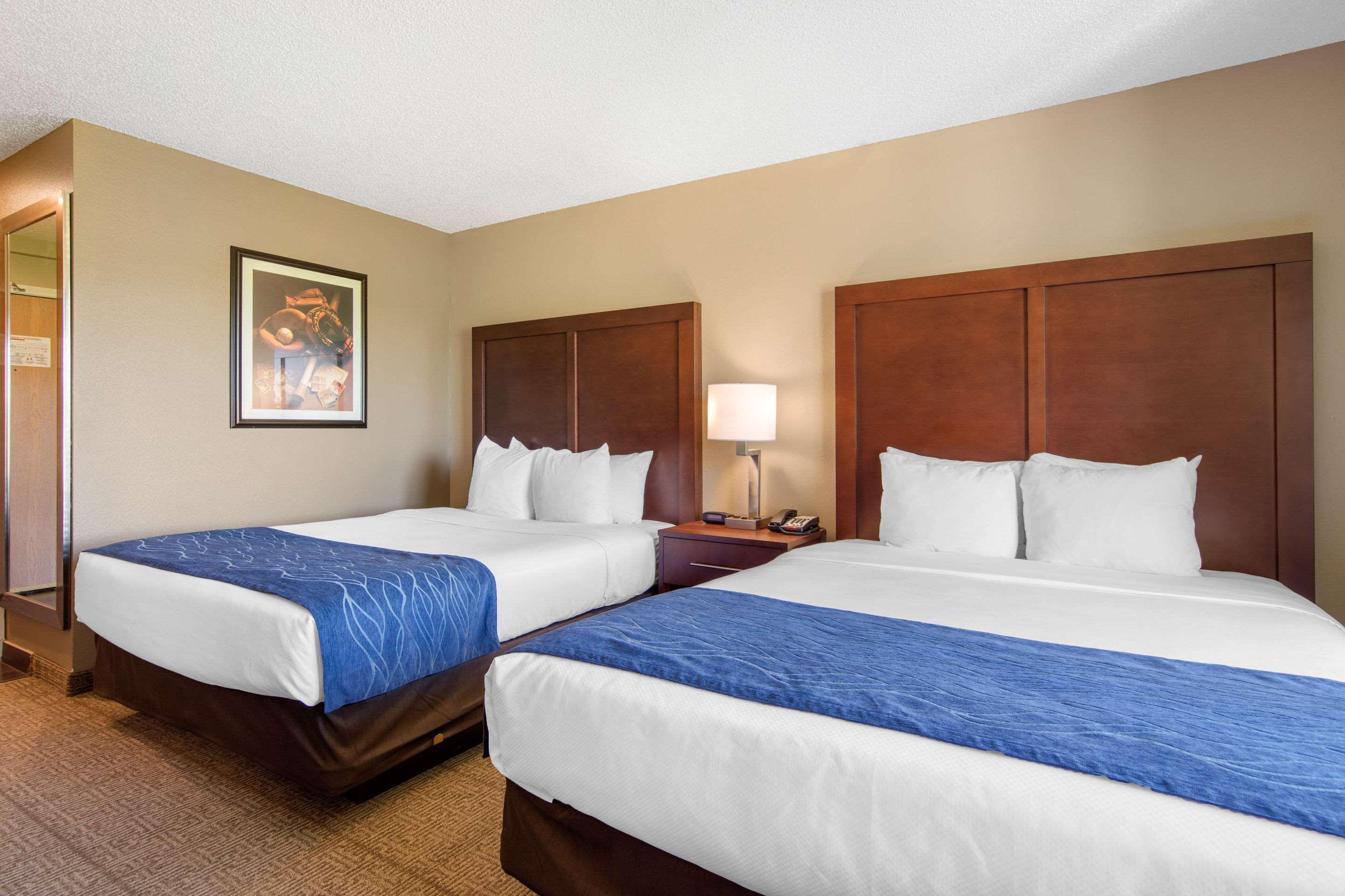 Comfort Inn & Suites Cooperstown - Milford Екстер'єр фото